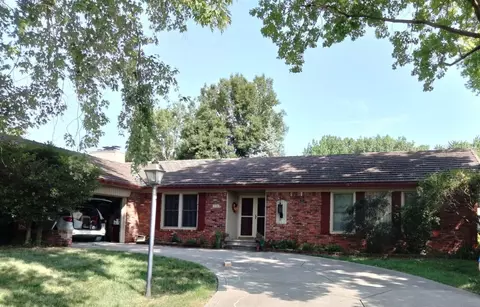 710 Mount Rainier Dr, Indianapolis, IN 46217