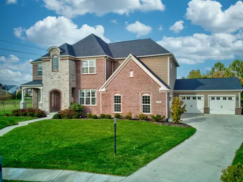 6619 E Deerfield Ct, Zionsville, IN 46077