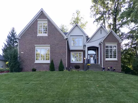 11427 Fairport Cir, Indianapolis, IN 46236