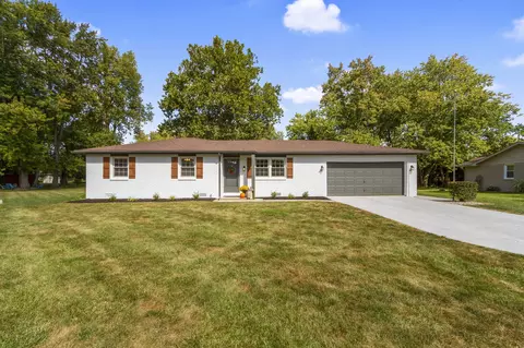 5621 S Rowena Ct, Pendleton, IN 46064