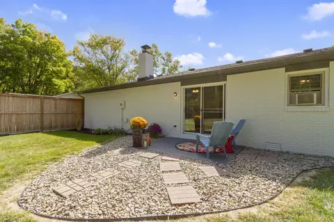 5621 S Rowena Ct, Pendleton, IN 46064 photo 34