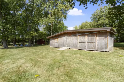 5621 S Rowena Ct, Pendleton, IN 46064 photo 8