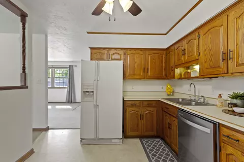 5621 S Rowena Ct, Pendleton, IN 46064 photo 18