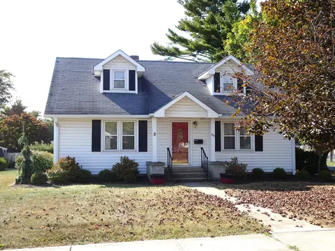 1010 S Sycamore St, Martinsville, IN 46151