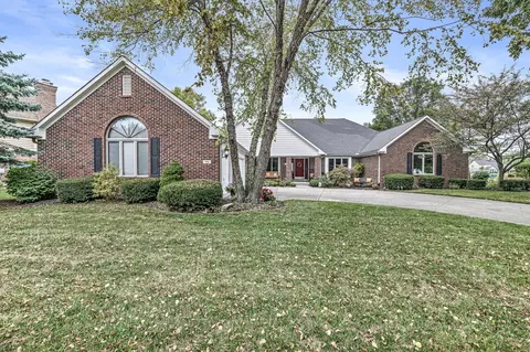 74 Glasgow Ln, Noblesville, IN 46060