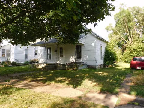 1220 S 5th St, Clinton, IN 47842