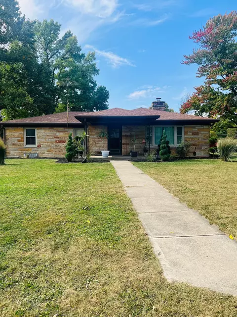 1013 E Buchanan St, Plainfield, IN 46168 photo 1