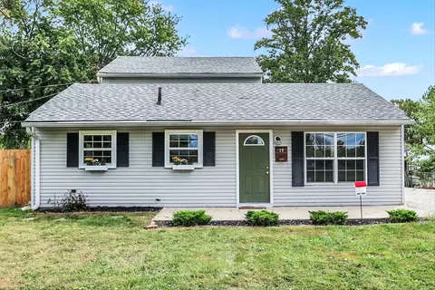 19 Sawmill Rd, Whiteland, IN 46184