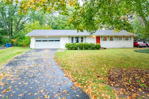 8295 Kimlough Dr, Indianapolis, IN 46240
