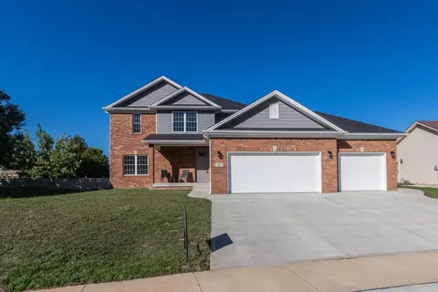 3768 Pawnee Trl, Columbus, IN 47203