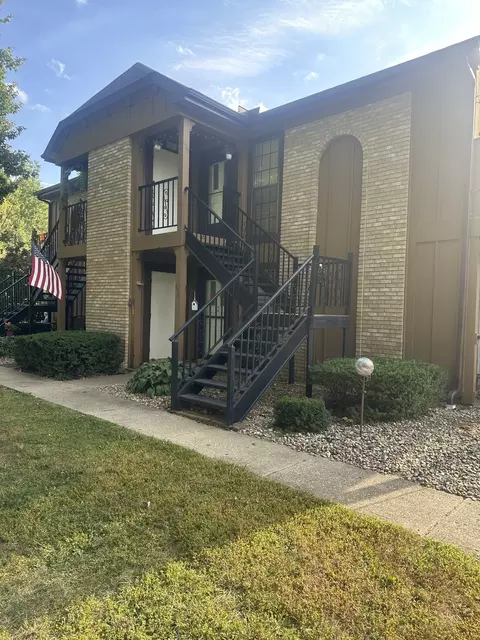 680 Frontier Ct, Terre Haute, IN 47803