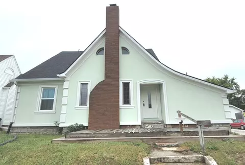 628 E 31st St, Anderson, IN 46016