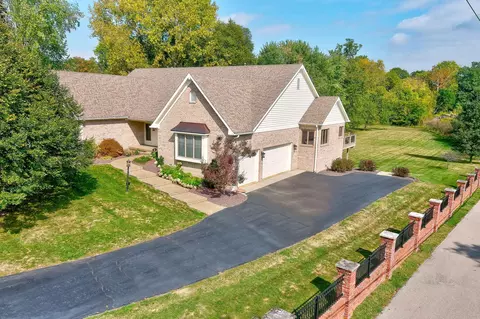12605 Royce Ct, Carmel, IN 46033