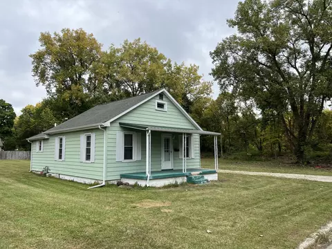108 W Oak St, Anderson, IN 46012