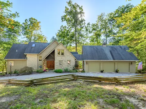 2360 Turning Tree Dr, Nashville, IN 47448