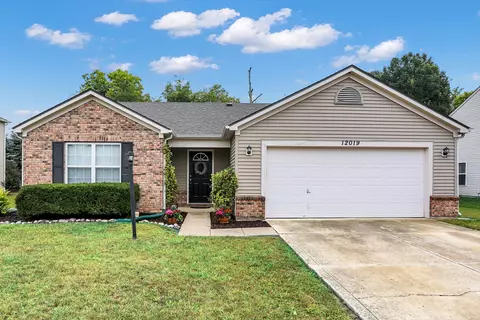 12019 Royalwood Dr, Fishers, IN 46037