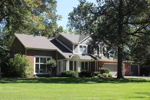 3821 S White Oak Dr, New Palestine, IN 46163