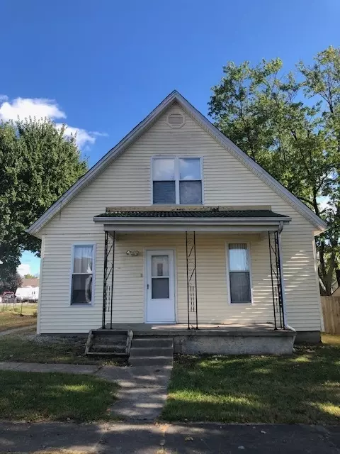 33 High St, North Vernon, IN 47265