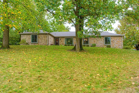 640 High Dr, Carmel, IN 46033