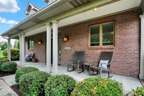 6092 Boulder Ct, Columbus, IN 47201 photo 3