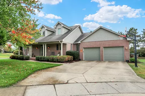 6092 Boulder Ct, Columbus, IN 47201