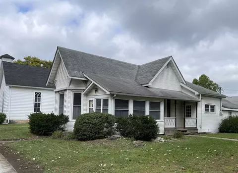303 E 6th St, Sheridan, IN 46069