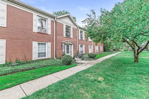 7334 King George Dr, Indianapolis, IN 46260