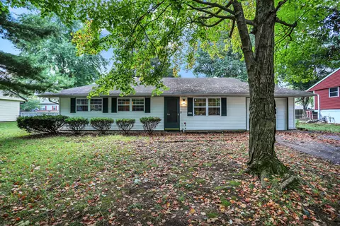 967 Rolling Hill Rd, Greenwood, IN 46142