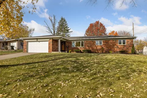 12256 Dunbar Cir S, Cumberland, IN 46229