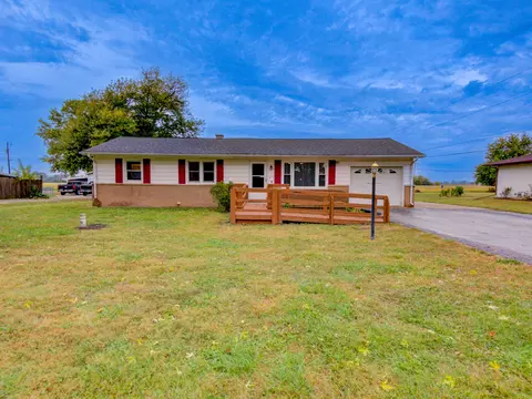 2123 S Fairview Rd, Shelbyville, IN 46176