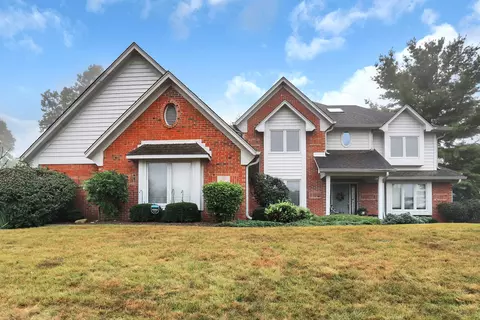 825 Richart Ln, Greenwood, IN 46142