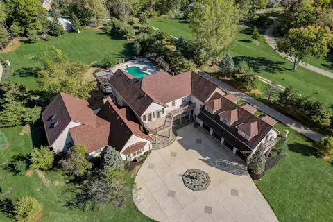 10125 Cumberland Rd, Fishers, IN 46037