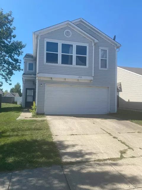 1316 Freemont Ln, Greenwood, IN 46143