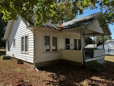 405 E Pike St, Attica, IN 47918