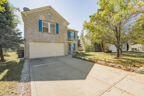 635 Country Gate Dr, New Whiteland, IN 46184