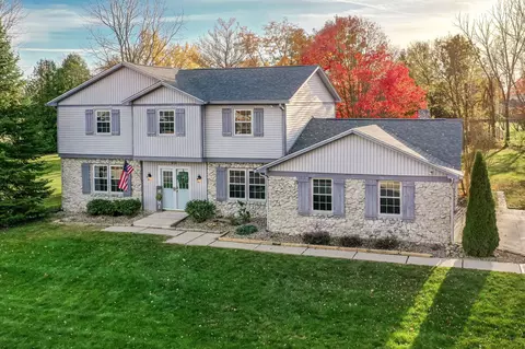 210 Ashford Ct, Noblesville, IN 46062