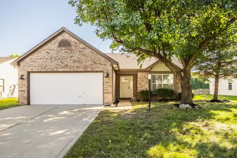 13881 Bruddy Dr, Fishers, IN 46038