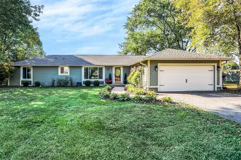 8721 Maple Hill Dr, Indianapolis, IN 46239