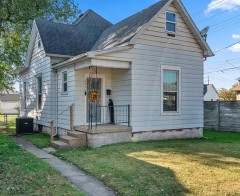 2214 N 14th St, Terre Haute, IN 47804
