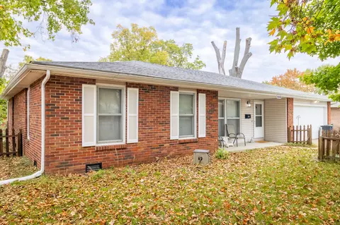 3240 25th St, Columbus, IN 47203