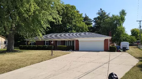 19116 Edgewood Ln, Noblesville, IN 46060