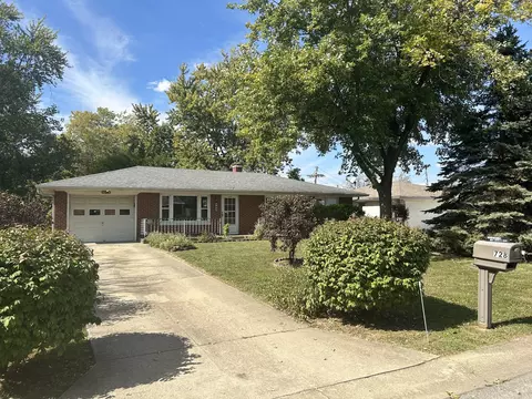 728 Sunset Blvd, Greenwood, IN 46142