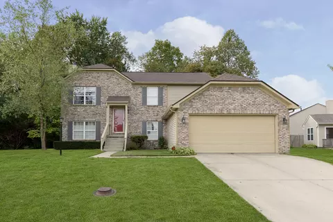 1961 Star Fire Dr, Indianapolis, IN 46229