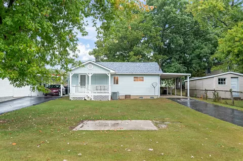 158 E Roszell Dr, Nineveh, IN 46164