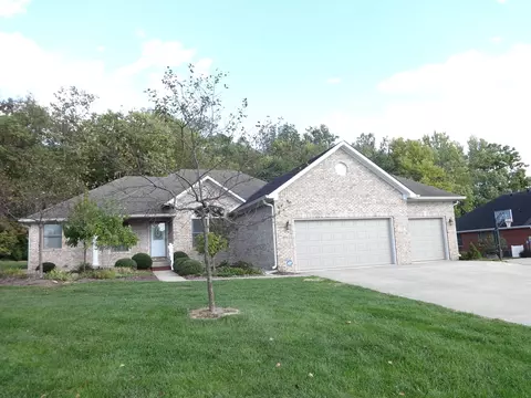 509 N Center St, Plainfield, IN 46168