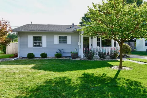 535 Melrose Dr, Whiteland, IN 46184