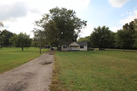 7154 S Mooresville Rd, Indianapolis, IN 46221