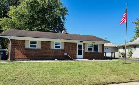 921 Delman Dr, Shelbyville, IN 46176