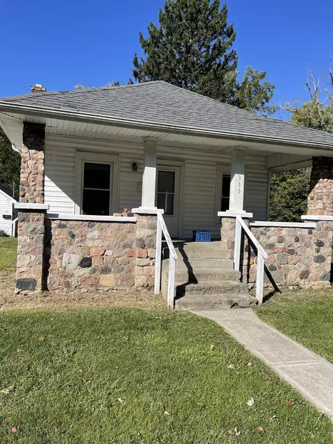 335 10th St, Middletown, IN 47356