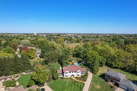 7214 Knightbridge Ct, Avon, IN 46123